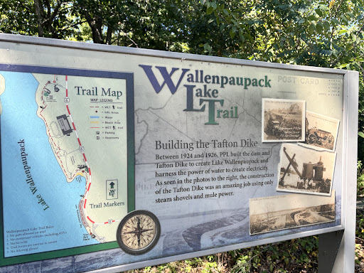 Lake Wallenpaupack Trail Parking Hiking Area in Hawley Pennsylvania