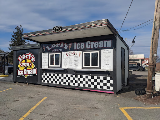 Loris Corner Ice Cream coffee shop in Lake Ariel Pennsylvania