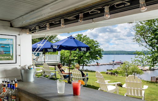 TJ’s Lakeside Bar & Grill